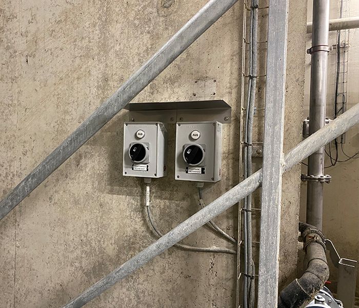 Interrupteurs de sécurité dans l'infrastructure - Interrupteurs d'installation installés dans une station d'épuration des eaux usées