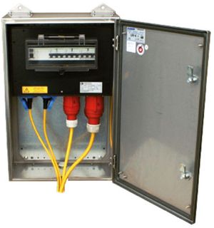 01A UP- und AP-Stromverteilschränke