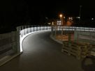 Rampe pour vélos éclairée la nuit avec main courante LED - guidage sûr et éclairage uniforme pour les cyclistes