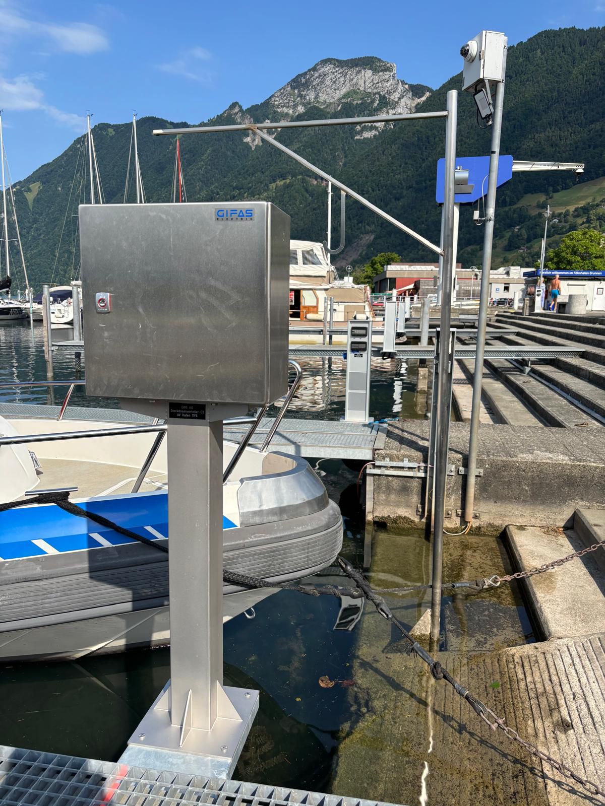 Stainless steel control cabinet from GIFAS in Brunnen harbor - reliable power distribution for boats and harbor facilities