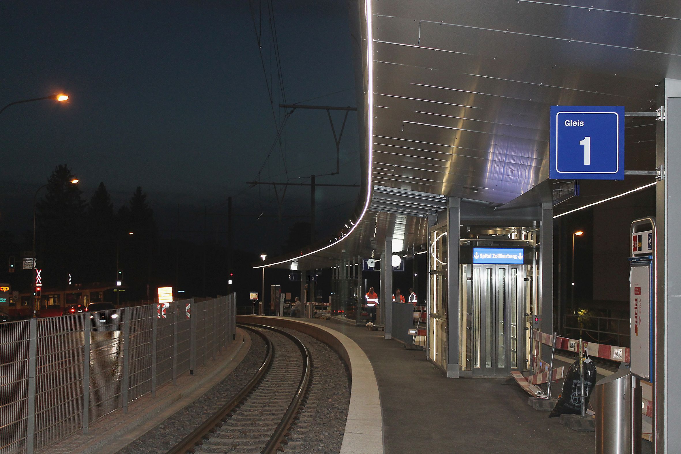 LaneLED light strip provides uniform platform lighting on the track and improves orientation at night