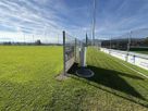 Colonna energetica su un campo da calcio per un'alimentazione sicura negli impianti sportivi all'aperto