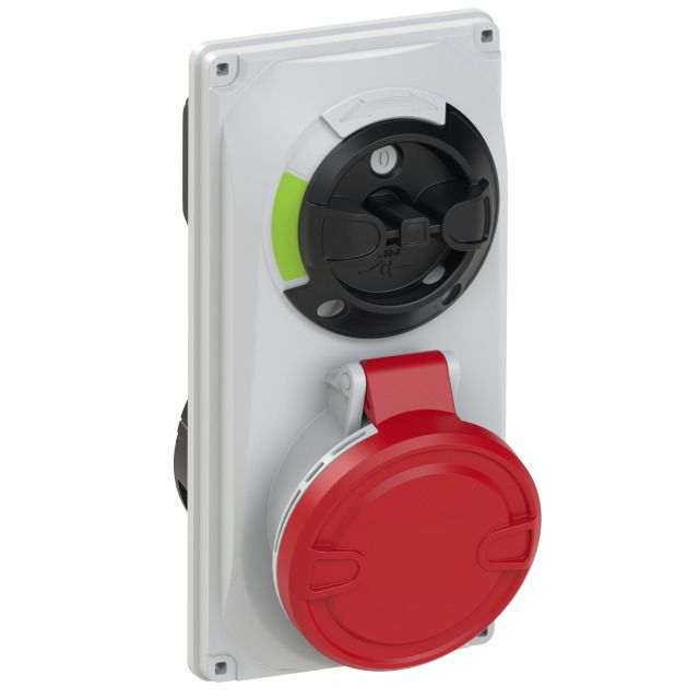 Safety socket with master switch CEE