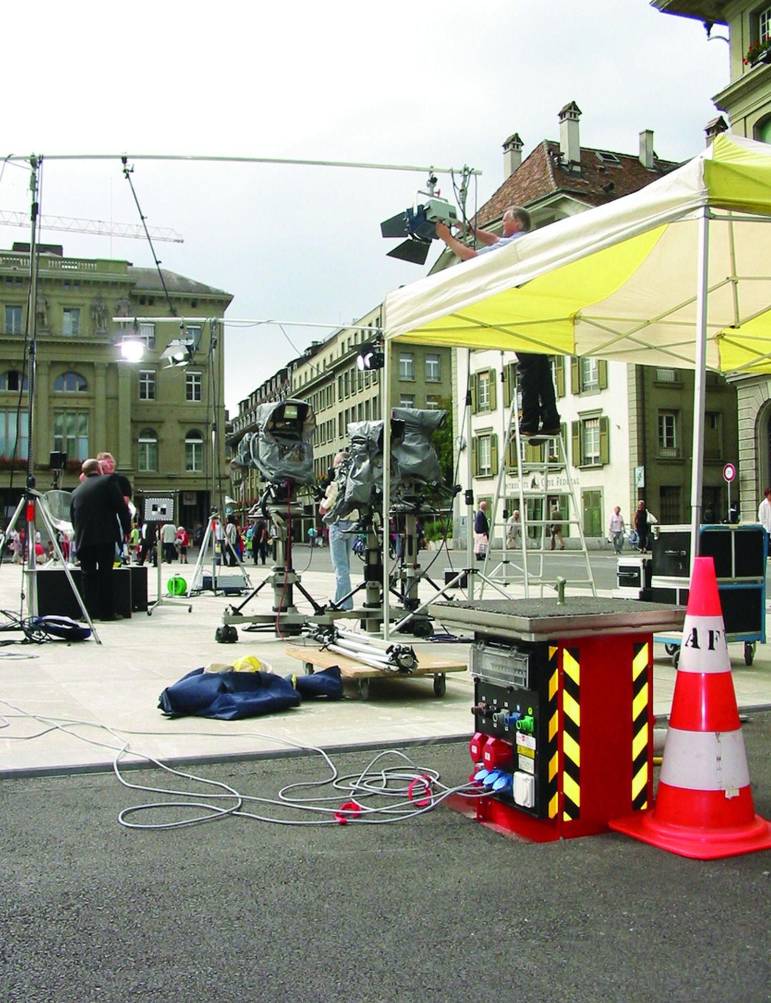 Unterflurverteiler im Einsatz auf dem Bundesplatz Bern – GIFAS Stromversorgung für Events und temporäre Installationen im Aussenbereich