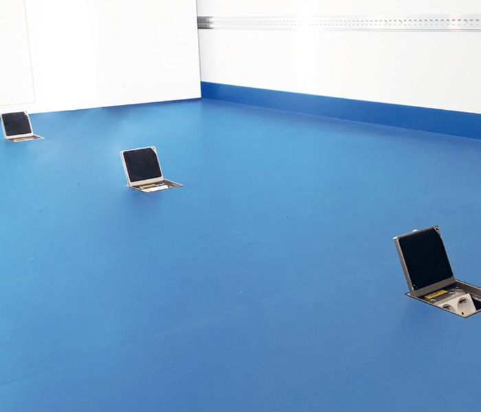 Prises de sol dans une structure d'accueil - alimentation électrique intégrée pour des concepts d'espace flexibles