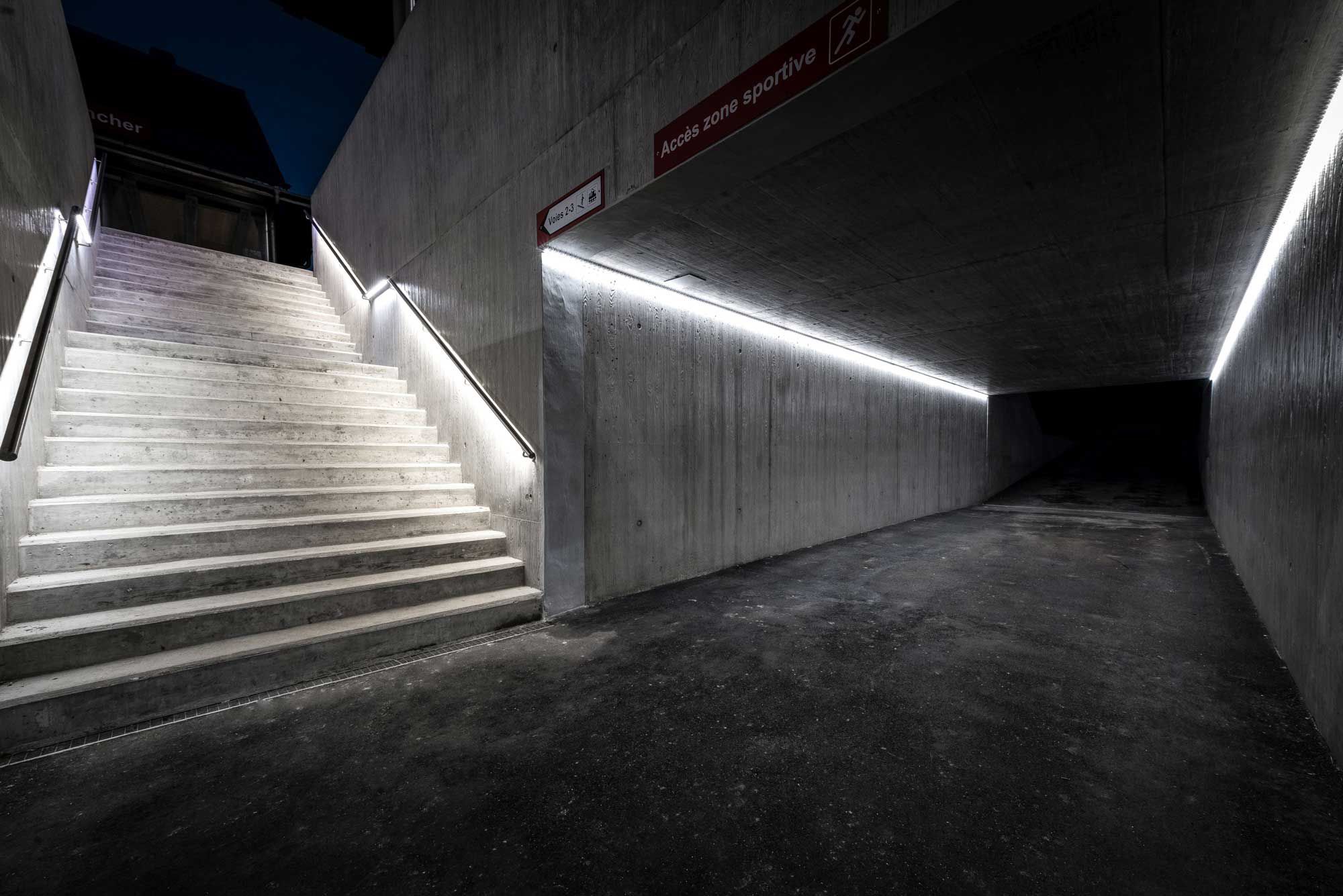 LaneLED LED light strips in the underpass at Sembrancher station - efficient and safe path lighting at night