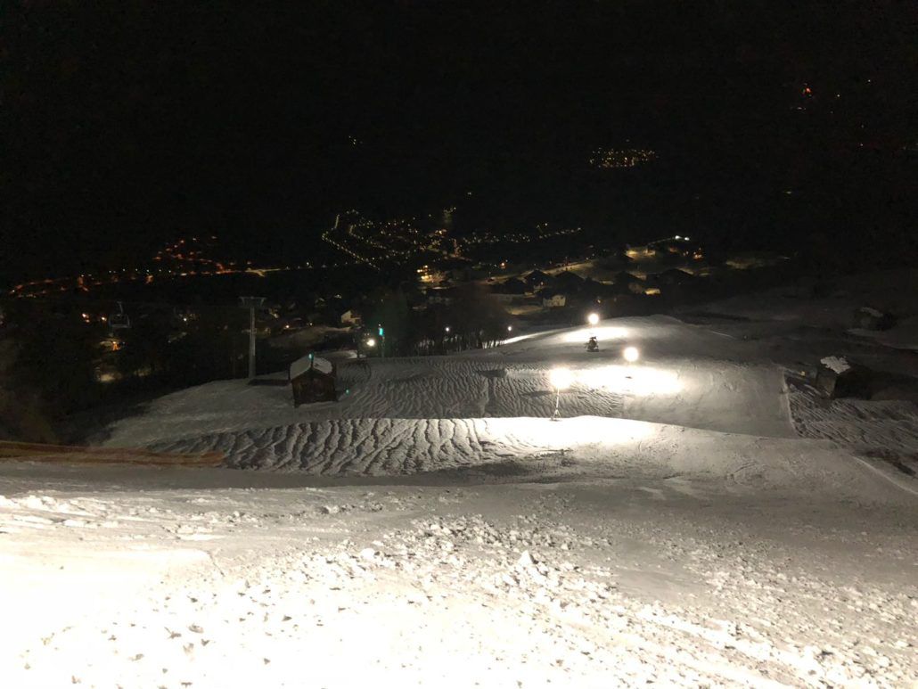 I faretti ApolloLED illuminano di notte la pista da sci di Eischoll - illuminazione LED ad alta efficienza energetica per gli impianti sportivi invernali