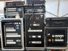 Boîtier de distribution de courant avec unités de mesure et de sécurité - alimentation centrale en énergie pour la technique scénique et événementielle