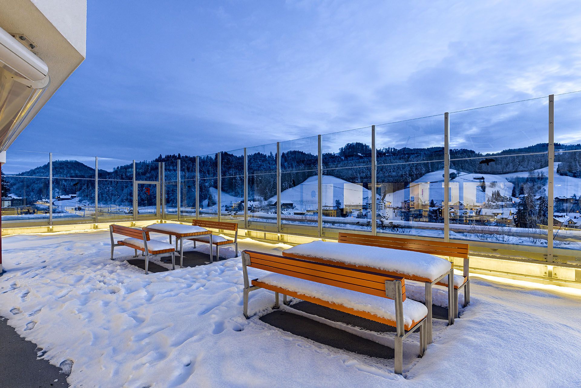 LED guidance system LaneLED INOX in the outdoor area of a care center for safe orientation and discreet lighting