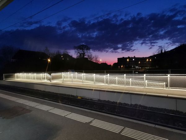 Platform with Inox42 handrail and continuous LaneLED lighting, which ensures safe orientation at dusk